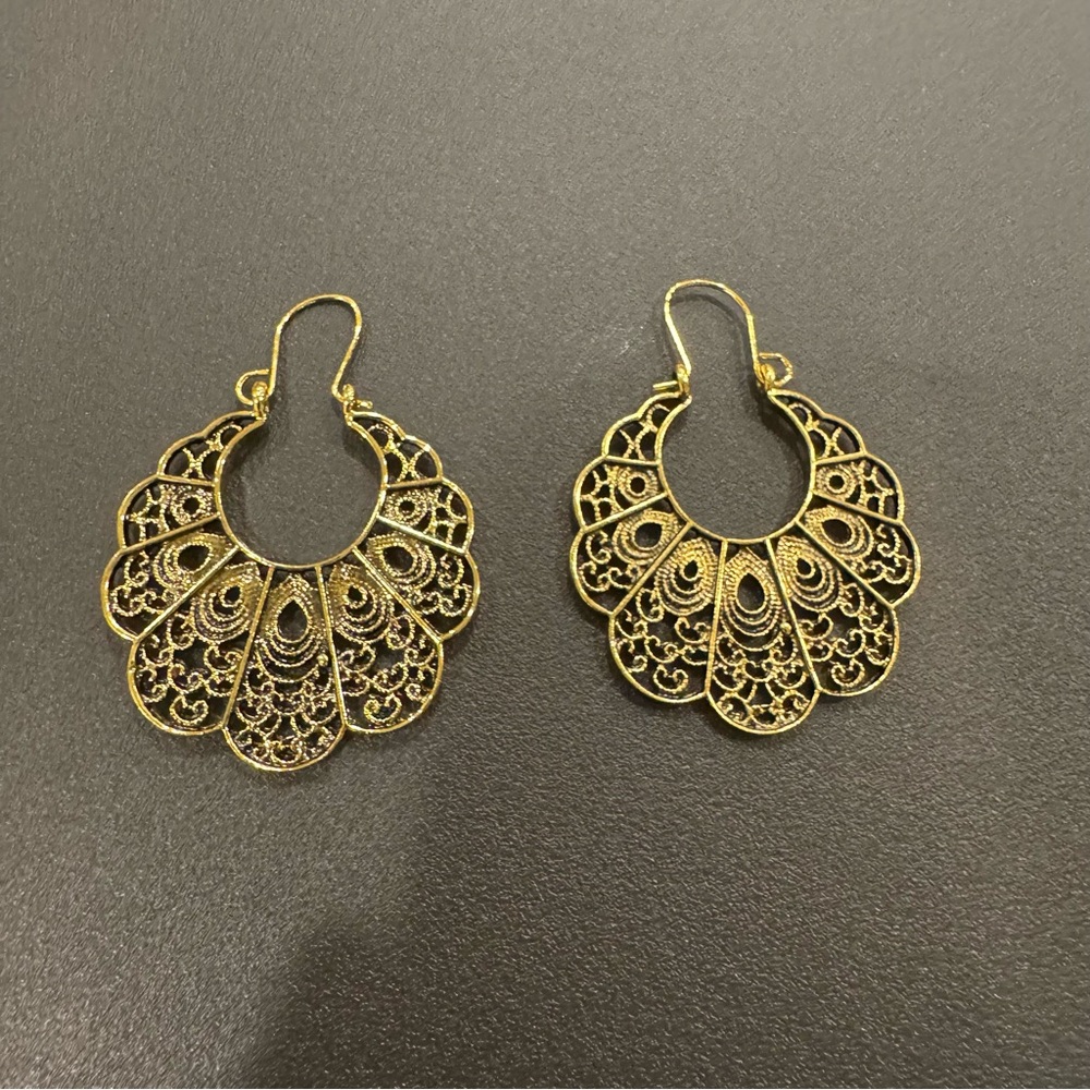 EARTHBOUND Gold Filigree Hoop Earrings